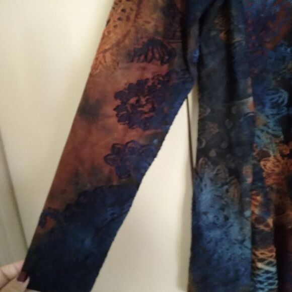 F61 Palila San Francisco rust and blue print blouse. Fall Colors - Picture 5 of 8